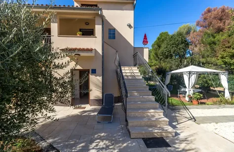 Apartment Nliva 1